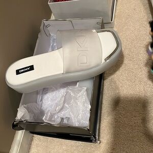 Dkny Slides